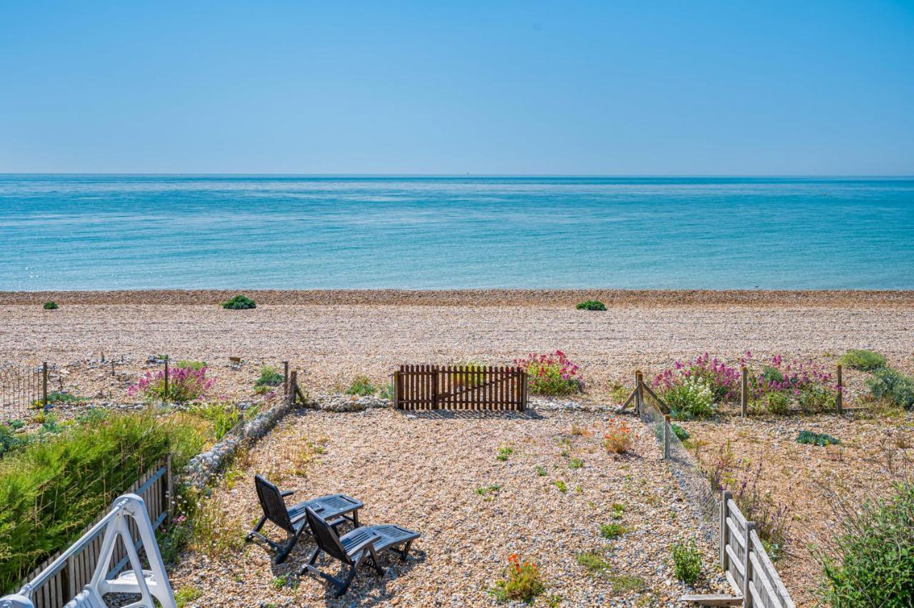 Pebble Paradise Beachfront Family Getaway 페번시 외부 사진