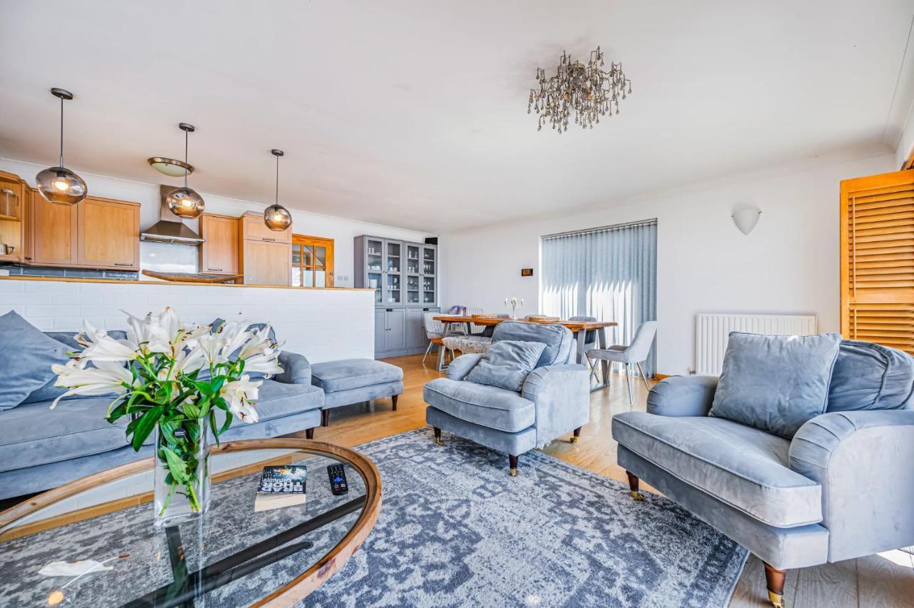 Pebble Paradise Beachfront Family Getaway 페번시 외부 사진