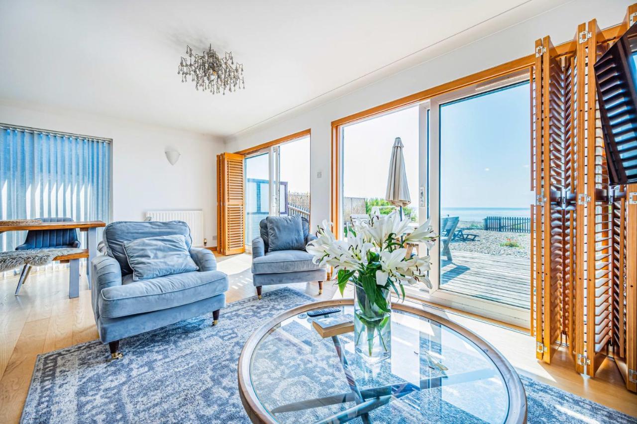 Pebble Paradise Beachfront Family Getaway 페번시 외부 사진