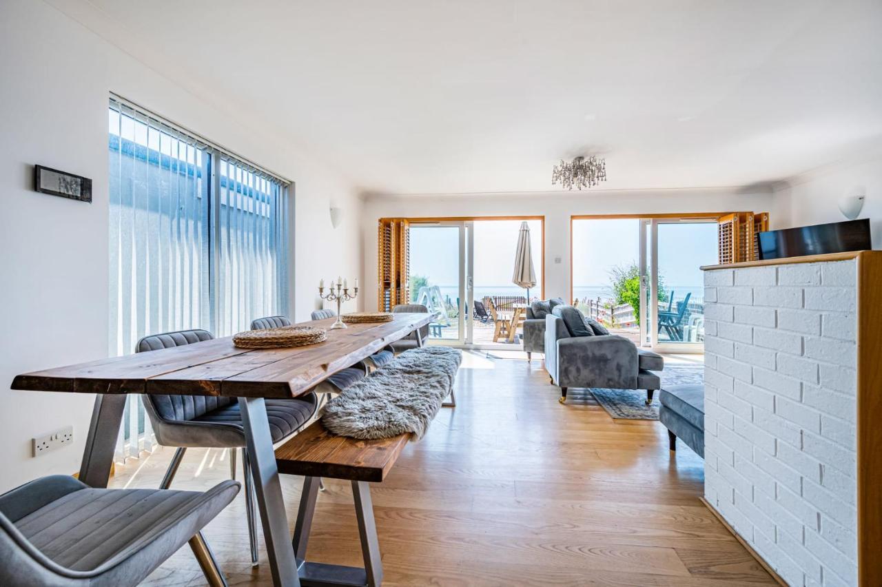 Pebble Paradise Beachfront Family Getaway 페번시 외부 사진