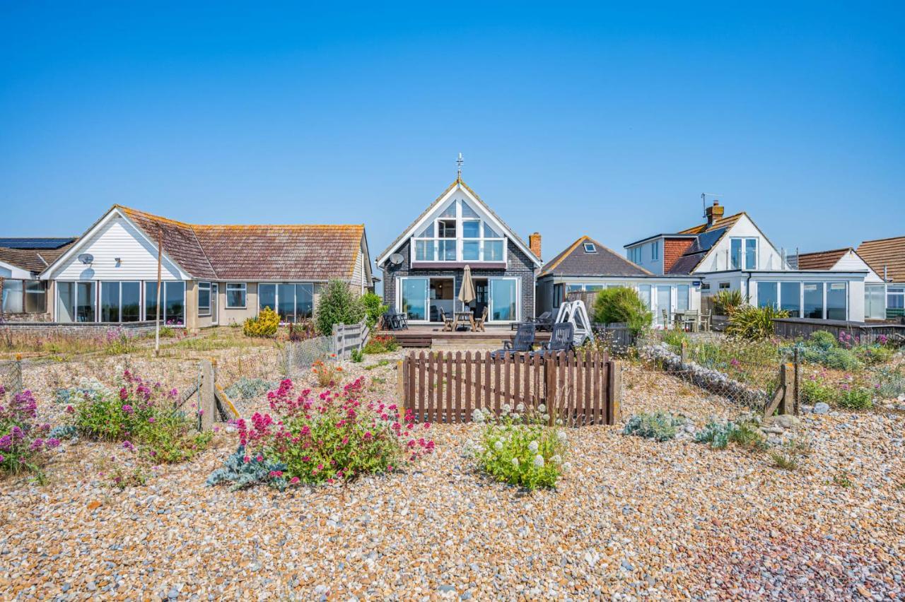 Pebble Paradise Beachfront Family Getaway 페번시 외부 사진
