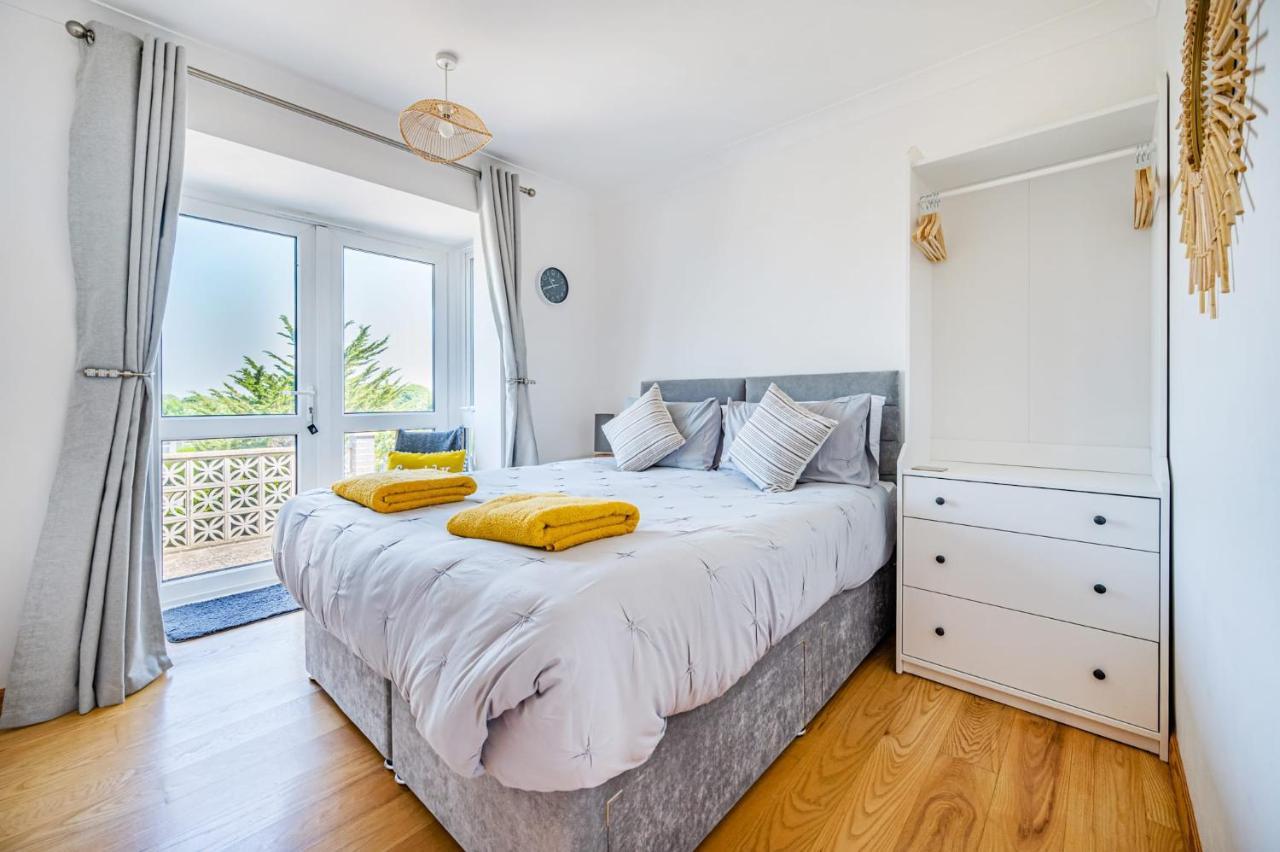Pebble Paradise Beachfront Family Getaway 페번시 외부 사진
